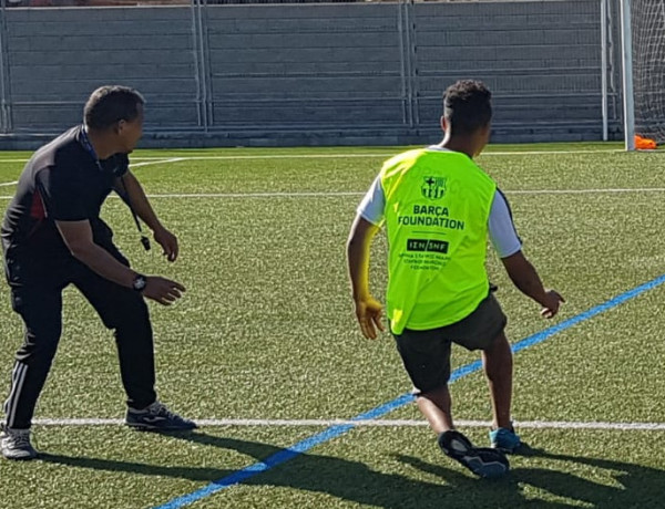 Jóvenes atendidos en centros gestionados por Fundación Diagrama en Cataluña participan en la iniciativa FutbolNet de Fundació Barça. 2019