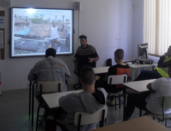 Los jóvenes del centro ‘Monteledo’ de Ourense asisten a una charla de la Asociación de Ayuda y Orientación a los Afectados por Accidentes de Tráfico. Fundación Diagrama. Galicia 2019. 