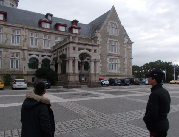 Los jóvenes atendidos en el Centro Socioeducativo Juvenil de Cantabria visitan los paseos marítimos y los faros de Santander y Santoña. Cantabria. Fundación Diagrama 2018.