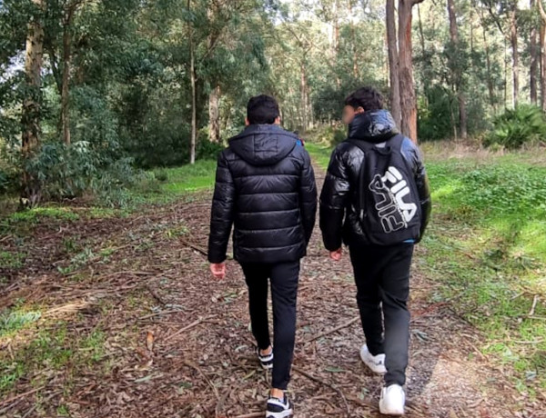 El Parque Natural de Doñana recibe a jóvenes del centro ‘Odiel’ para llevar a cabo acciones de reforestación