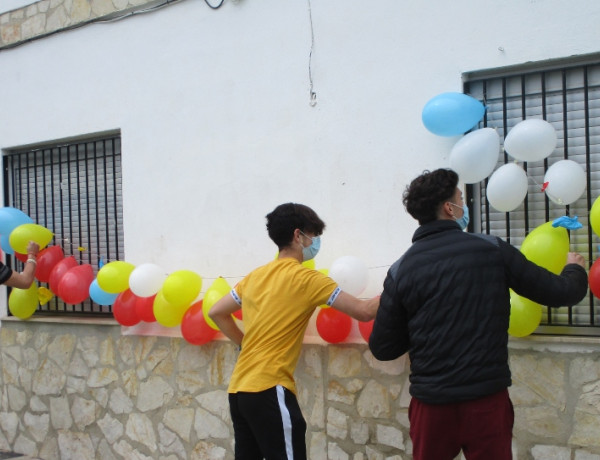 Los jóvenes de la residencia ‘Anassim’ de Llanera de Ranes (Valencia) realizan numerosas actividades simbólicas relacionadas con las Fallas