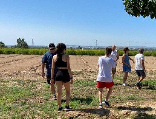 Jóvenes de la residencia ‘Llauradors’ de Elche (Alicante) visitan la ONG Oxizonia para reforzar su sensibilización medioambiental. Fundación Diagrama. Comunidad Valenciana 2022.