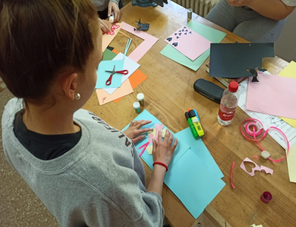 Los jóvenes atendidos en las residencias ‘Anassim’ y ‘Campanar’ de Valencia realizan varias actividades con motivo del Día Internacional de las Familias. Fundación Diagrama. Comunidad Valenciana 2020.