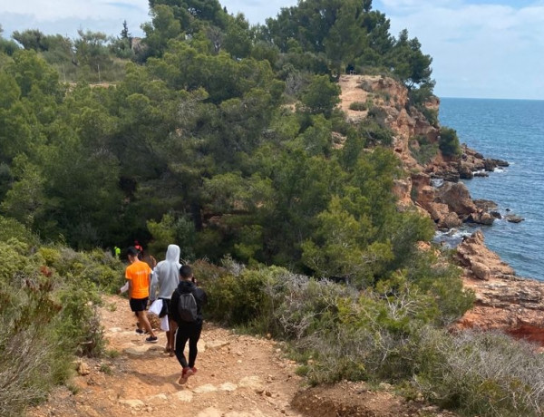 Jóvenes del Servicio de Primera Acogida 'Montsià' de Amposta (Tarragona) completan con éxito un tramo de la ruta GR 92 - Sendero del Mediterráneo