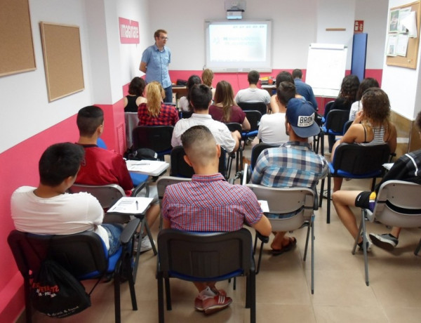 Los jóvenes del Programa ‘Labor’ de La Rioja participan en un curso de manipulador de alimentos