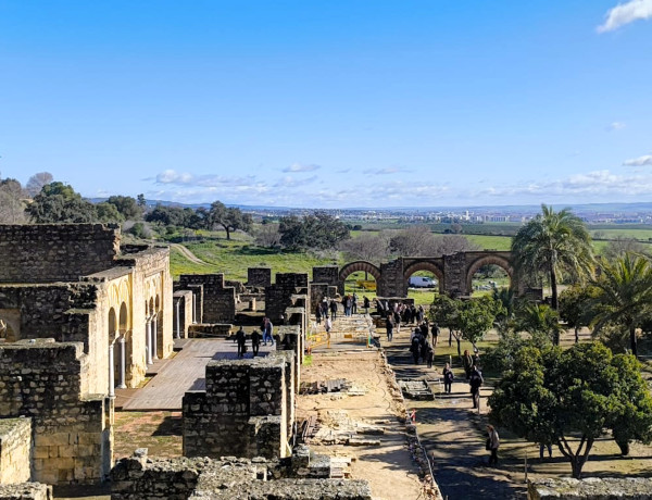 Visita usuarias y usuarios SIMA Córdoba al palacio de Medina Azahara