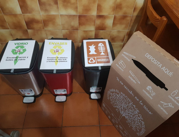 Los menores atendidos en el centro ‘Cardones’ de Las Palmas de Gran Canaria colaboran en el Proyecto ARBol a favor del reciclaje. Fundación Diagrama 2020. 