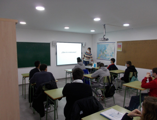 Menores atendidos en el centro ‘Montefiz’ de Ourense realizan un curso de alfabetización energética