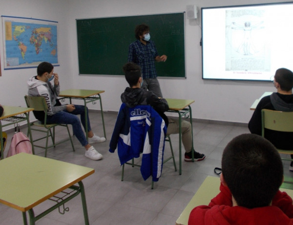 Los menores atendidos en el centro ‘Montefiz’ de Ourense participan en un taller artístico sobre la visión tridimensional del espacio