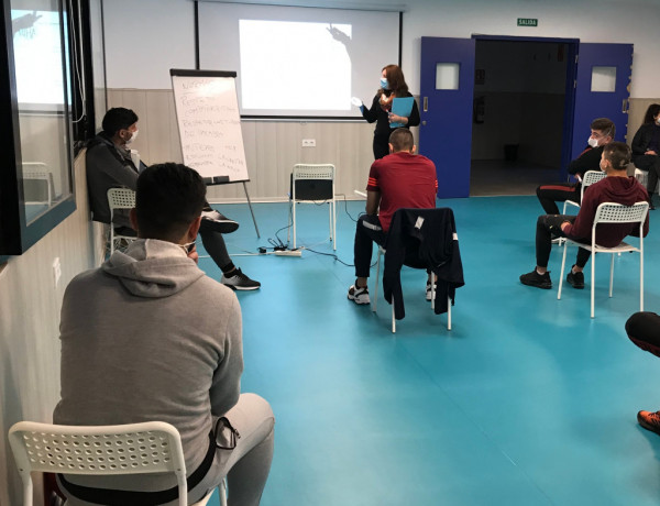 Menores atendidos en el centro ‘Odiel’ de Huelva inician un curso de prevención sobre adicciones
