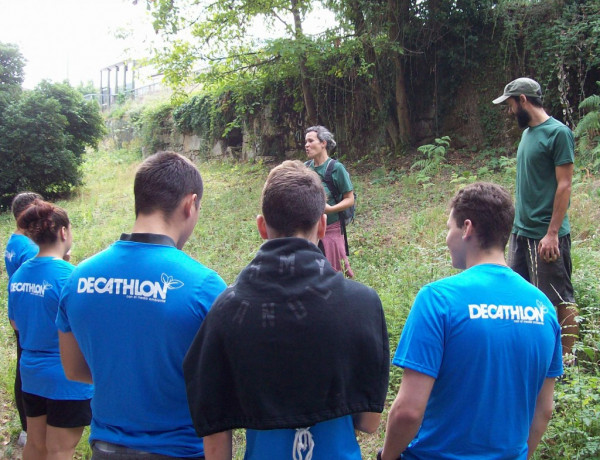 Los jóvenes de los centros ‘Montefiz’ y ‘Monteledo’ de Ourense participan en la quinta jornada de voluntariado ambiental de Decathlon. Fundación Diagrama. Galicia 2018.