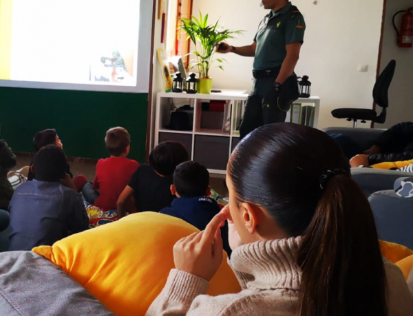 Los menores atendidos en los centros ‘Cardones’, ‘Cachibache’ y ‘Valsequillo’ asisten a una charla sobre acoso escolar y ciberbullying. Fundación Diagrama. Canarias 2019. 