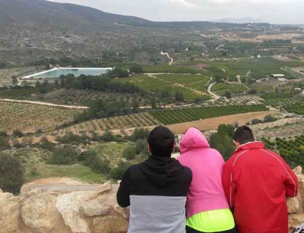 Visita a Montesa. Menores del centro 'Anassim'. Fundación Diagrama.