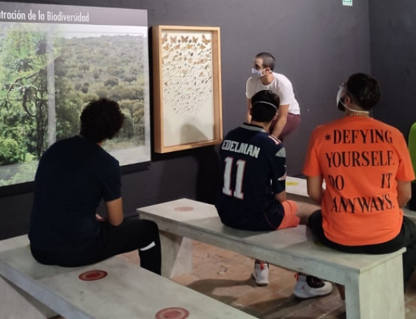 El Museo de la Biodiversidad del municipio de Ibi recibe la visita de las personas jóvenes atendidas en la residencia ‘La Villa’ de Villena (Alicante)