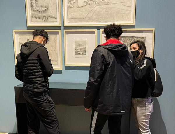 El Museo de las Tierras del Ebro recibe la visita de los jóvenes atendidos en el Servicio de Primera Acogida 'Montsià' de Amposta (Tarragona)