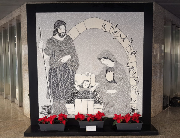 Nacimiento en trencadís elaborado por jóvenes de Pi Gros