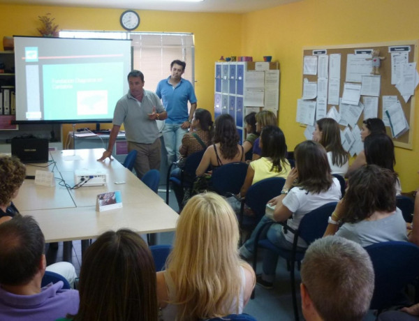  Alumnos de los cursos de verano de la UNED visitan el Centro Socioeducativo Juvenil del Gobierno de Cantabria, gestionado por Fundación Diagrama