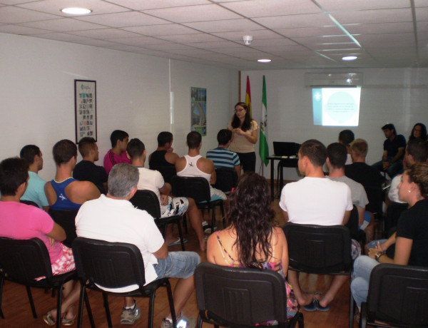 Los menores del centro ‘Los Alcores’ de Carmona (Sevilla), asisten a un seminario de sensibilización sobre daño cerebral adquirido y seguridad vial