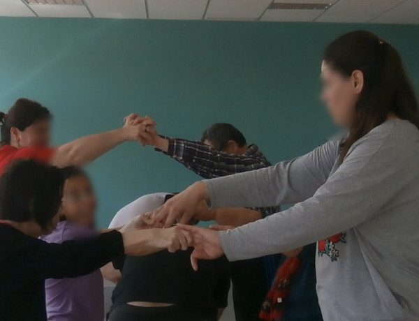 Las personas atendidas en el Centro de Día de Puerto Lumbreras descubren los beneficios físicos y emocionales de la biodanza. Fundación Diagrama. Murcia 2019.  