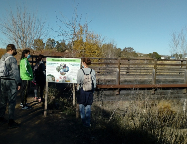 Las personas atendidas en el centro de día ‘Heliotropos’ de Murcia realizan una ruta senderista hasta el espacio natural de la Contraparada