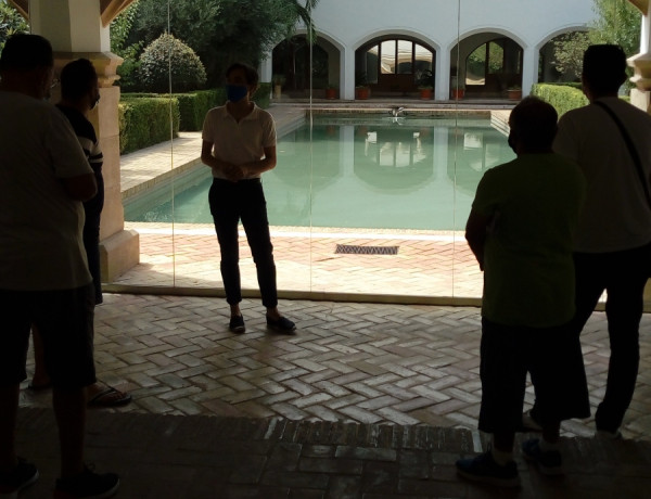 Las personas atendidas en el centro ‘Heliotropos’ llevan a cabo una visita al Museo Santa Clara de Murcia. Fundación Diagrama 2020.