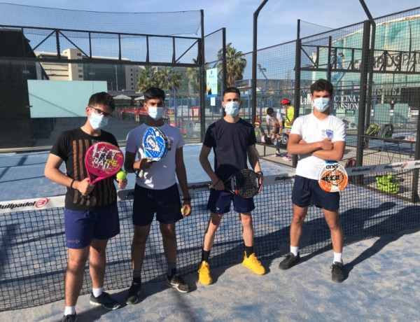 Las personas jóvenes atendidas en el centro ‘San Miguel’ de Granada participan en unas jornadas protagonizadas por los deportes de raqueta