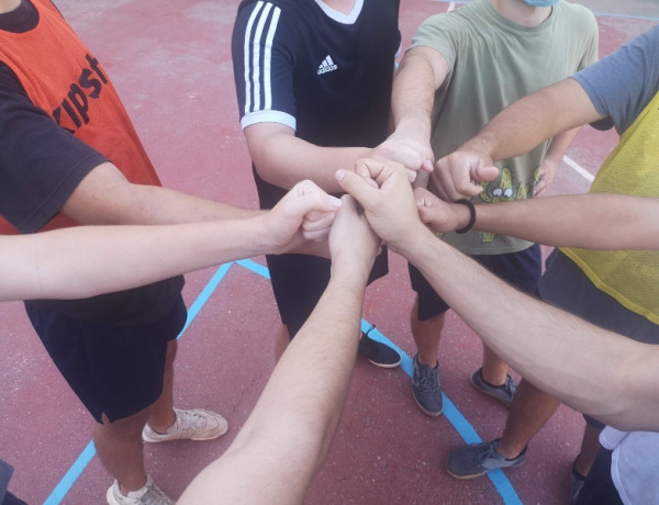 Las personas jóvenes de la residencia ‘Mariano Ribera’ de Burjassot (Valencia) inician una nueva edición de la escuela de baloncesto de la Fundación Real Madrid