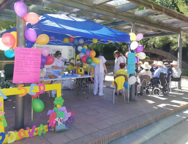 Las personas mayores atendidas en el centro de día ‘San Juan de Ávila’ de Almodóvar del Campo (Ciudad Real) participan en una jornada del Programa SEPAP Mejora-T. Fundación Diagrama. Castilla-La Mancha 2019.