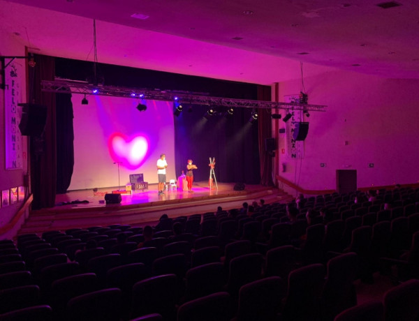 Las personas menores atendidas en el centro ‘Inagua’ de Las Palmas de Gran Canaria asisten a la representación teatral de la obra ‘Frágiles’. Fundación Diagrama 2022