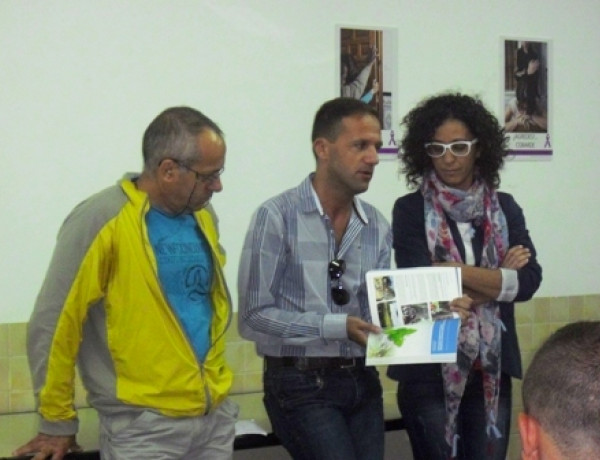 El alcalde de Pinoso visita el centro ‘La Zarza’ de Abanilla (Murcia) para dar a conocer proyectos de voluntariado medioambiental