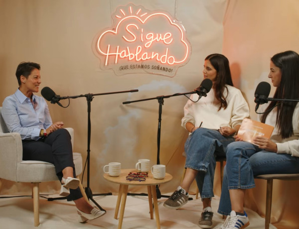 Yasmina Benchiheub, durante la grabación del podcast