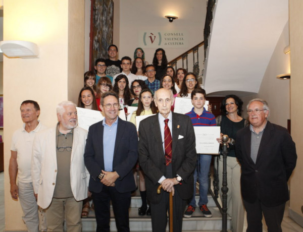 La XI edición del concurso literario del Consell Valencià de Cultura reconoce a una joven del centro ‘Mariano Ribera’