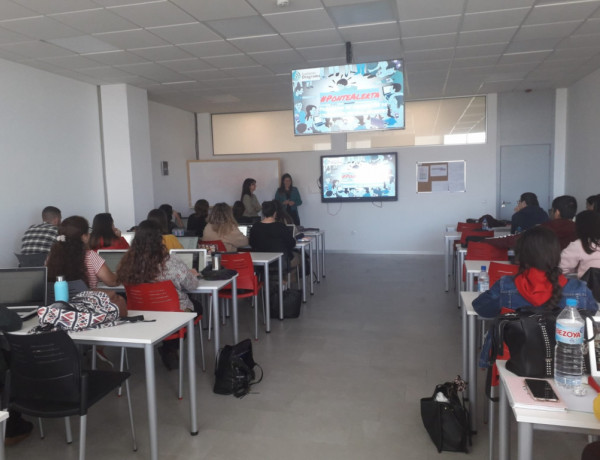 Profesionales de Fundación Diagrama en Las Palmas de Gran Canaria desarrollan un seminario académico para estudiantes de la Universidad Fernando Pessoa. 2019