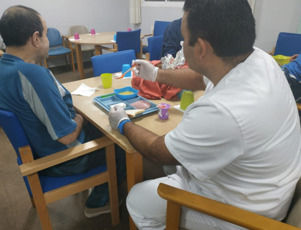 El Programa Impulso de Murcia facilita la contratación de tres jóvenes tras formarse en atención sociosanitaria a personas dependientes. Fundación Diagrama. Murcia 2018.