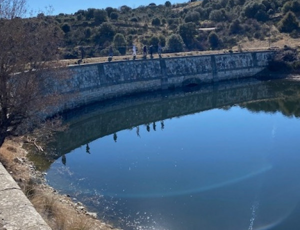 La residencia sociosanitaria ‘El Berrueco’ de la localidad homónima inicia el proyecto ‘12 meses, 12 rutas por el entorno rural’