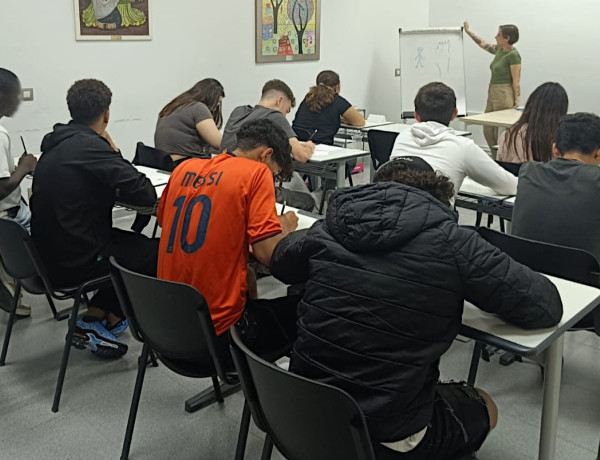 Jóvenes durante el taller