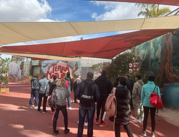 Visita de usuarios/as de 'Heliotropos' a Terra Natura Murcia