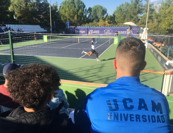 El torneo de tenis Ferrero Challenger cuenta con la asistencia de las personas menores atendidas en el centro ‘La Zarza’ de Abanilla (Murcia)