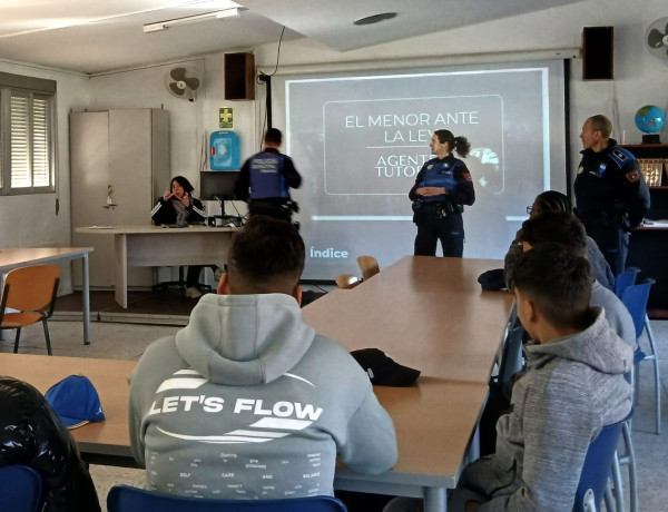 Charla de agentes tutores en el centro Casa de Campo
