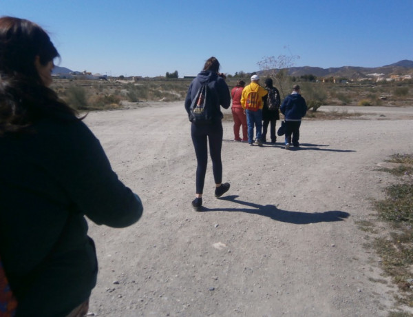 Las personas atendidas en el Centro de Día de Puerto Lumbreras participan en la Ruta del Agua. Fundación Diagrama 2018.