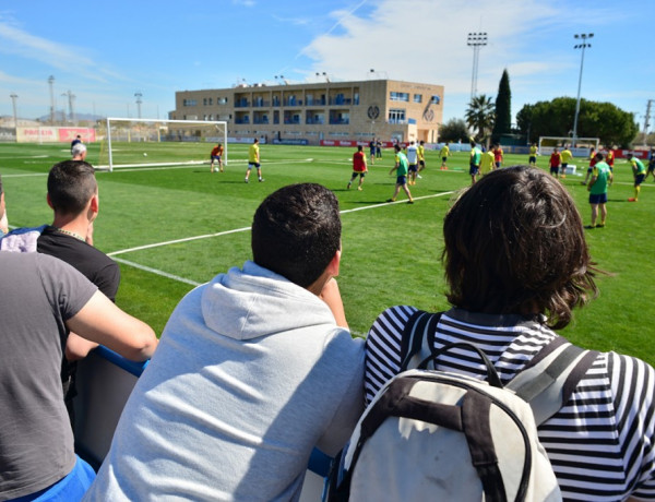 Los menores del centro 'Pi Gros' asistieron a un entrenamiento del Villarreal CF