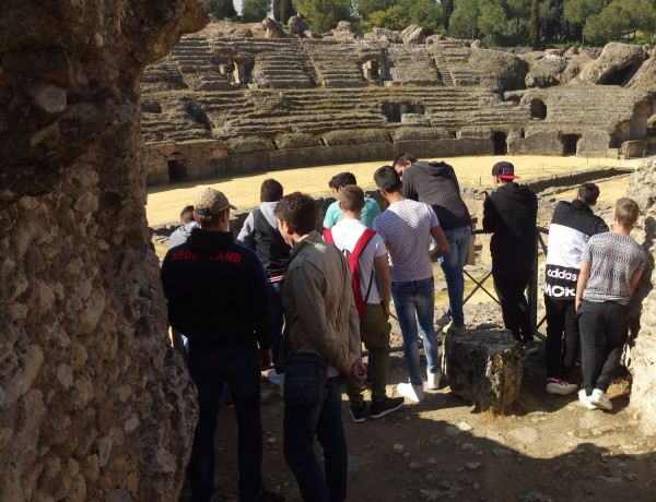 Visita a Santiponce. Centro 'La Jara', 'Los Alcores', 'Odiel' y 'Medina Azahara'. Andalucía. Fundación Diagrama.