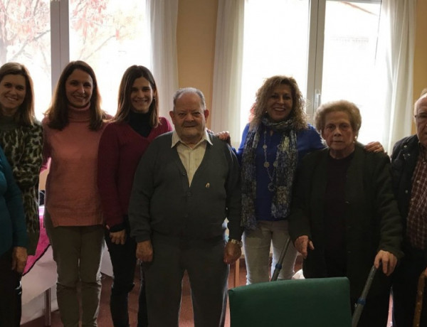 Las personas mayores atendidas en la residencia ‘Nuestra Señora de Cortes’ reciben la visita de la directora provincial de Bienestar Social. Fundación Diagrama. Castilla La Mancha 2017-