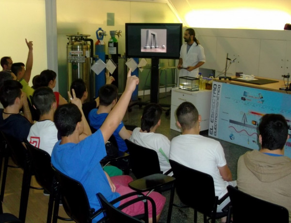 Visita al Museo de las Ciencias Príncipe Felipe de los menores del centro Campanar