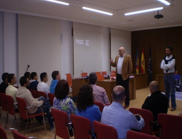 El Ayuntamiento de Sax (Alicante) entrega los diplomas de voluntariado medioambiental de Obra Social CAM a los menores del Centro Reeducativo ‘La Villa’ de Villena