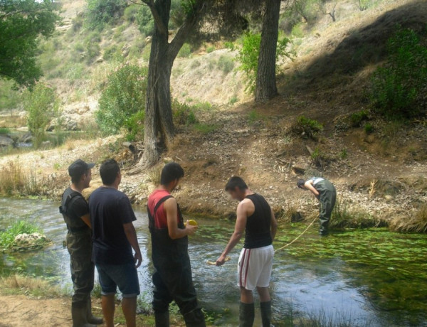 Voluntariado medioambiental centro Pi i Margall río Tuéjar