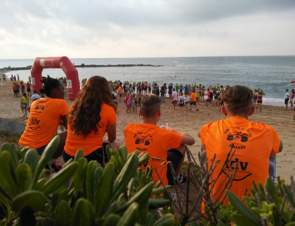 Los jóvenes atendidos en el centro ‘Baix Maestrat’ de Vinarós participan como voluntarios en el XXIX Triatlón de la ciudad. Fundación Diagrama. Comunidad Valenciana 2018.