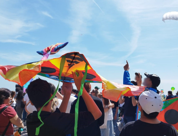 Jóvenes residencia ‘Campanar’ en XXIV Festival Cometas Valencia 