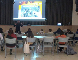 El rapero Abram, durante un momento de la clase