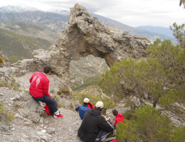 Los menores del centro ‘San Miguel’ de Granada participan en un programa de senderismo y concienciación medioambiental